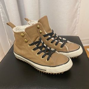 Converse Leather high tops size 6.5